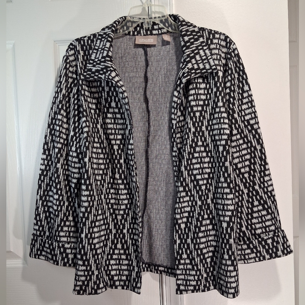 Chico's Black & White Patterned Open Front Cardigan Size Large(2)